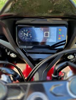 ขาย CBR650R ปี 2022 สีแดง ไมล์แท้ 2500 กม