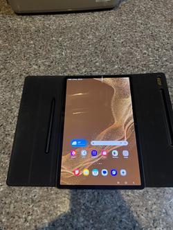 ขายๆๆๆถูกSamsungTabS8PlusสีGray128กิ๊กสูนTrueสภาพสวยการใช้งานดีเยี่ยมทุกๆฟังชั่นเครื่องรีสโตได้ตลอดไม่มีติดแอคเค้าใดๆคับ ( จอขาวจั๊วไม่มีจุดไม่มีเส้นห