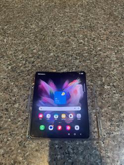 ขายSamsungFold3 5GสีPhontom Black256กิ๊กสูนTrueจอสวยๆไม่เบรินไม่มีจุดใช้งานดีถูกๆ