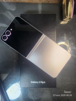 Samsung Galaxy Z Flip6 (256GB RAM 12GB) สี Silver Shadow สภาพสวยมาก ยกกล่อง ที่กดให้เลิกรุ่นไม่มี Flip 6 ครับมีแค่ 5ก็เลยกด5ไปก่อน ของผม Flip 6 นะครับ