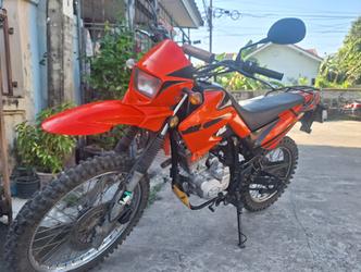 Lifan LF200GY-5Aสตาดมือ รถวิบากรถขับง่ายสตาดมือ200cc ราคา14900บาทสีมีรอยบ้างมันเป็นรถสายลุยแนววิบากมือสองเครื่องดีมากๆแน่นๆ