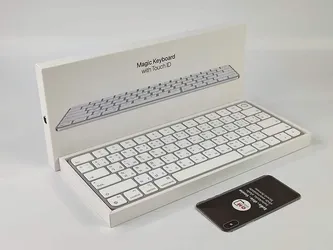 ขาย/แลก Magic Keyboard With Touch ID สภาพสวยมาก แท้ ครบยกกล่อง เพียง 2,990 บาท 