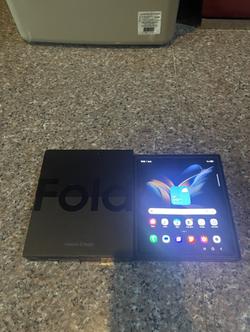 ขายSamsungFold4สีใหม่หายากGray Green512กิ๊กสูนTrueยกกล่องอีมี่ตรงไร้รอยตกใช้งานดีทุกๆฟังชั่นถูกมากก