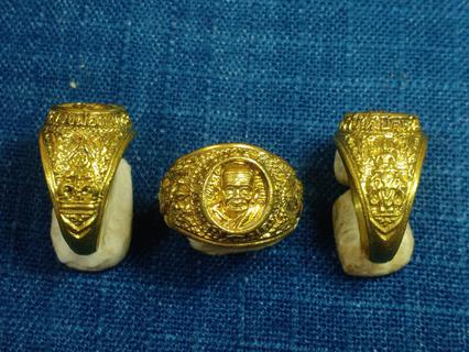 แหวนทองเหลือง เบอร์64
หลวงปู่ทวด วัดช้างให้ ปัตตานี
สภาพใหม่ ไม่เคยใช้งาน 
บูชาวงละ390บาท วัตถุมงคลหลวงปู่ทวด รูปที่ 1