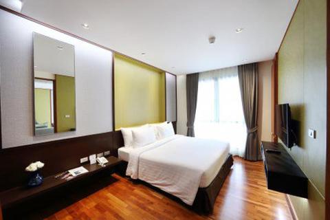 4 star hotel at Ratchada for rent, monthly rental for two bed room 96 sqm full service, rare price รูปที่ 2