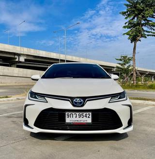 Toyota Altis 1.8 Hybrid รองtop สีขาวมุก ปี 2020 รูปที่ 4