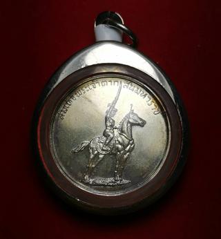 x079 เหรียญเนื้อเงินพระเจ้าตาก ค่ายอดิศร ปี2514 จ.สระบุรี สภาพสวยเดิม รูปที่ 3