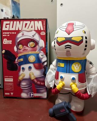 MEGA SPACE MOLLY1000% ガンダム Pop Mart Mega Space Molly Gundam 1000% - US
