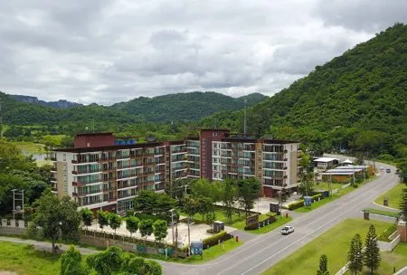 คอนโด บ้านเขาใหญ่ 33-50 ตรม. ใกล้ทางขึ้นอุทยานแค่ 600 เมตร Baan Khaoyai ใจกลางย่านโรงแรม ร้านอาหาร พร้อมอยู่ ธนะรัชต์ หม