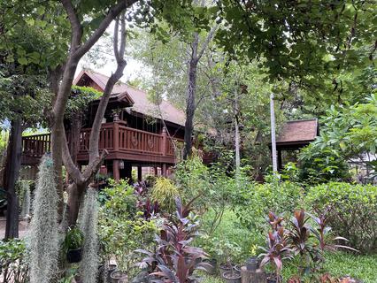  Villa Chiang Mai Room for long term rental Resort by the Ping River Modern Lanna style building รูปที่ 2