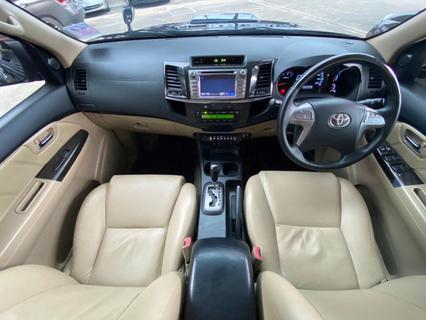 Toyota fortuner champ 2.5 V 2WD auto 2014 รูปที่ 4