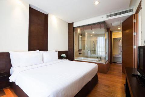 4 star hotel at Ratchada for rent, monthly rental for two bed room 79 sqm full service, rare price รูปที่ 2