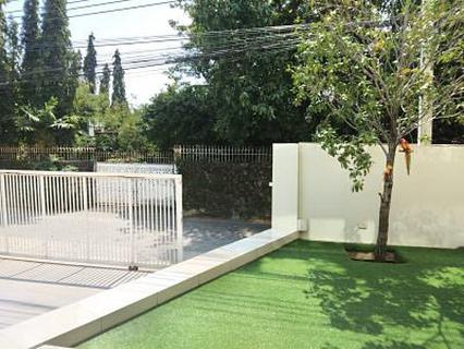 RENT CONDO 2 Bed in the private Zone Ekkamai รูปที่ 4