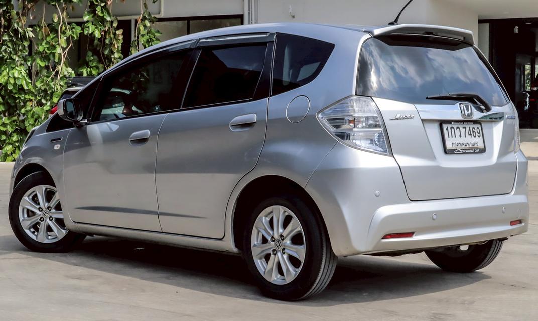 2013 HONDA JAZZ 1.3 HYBRID 13
