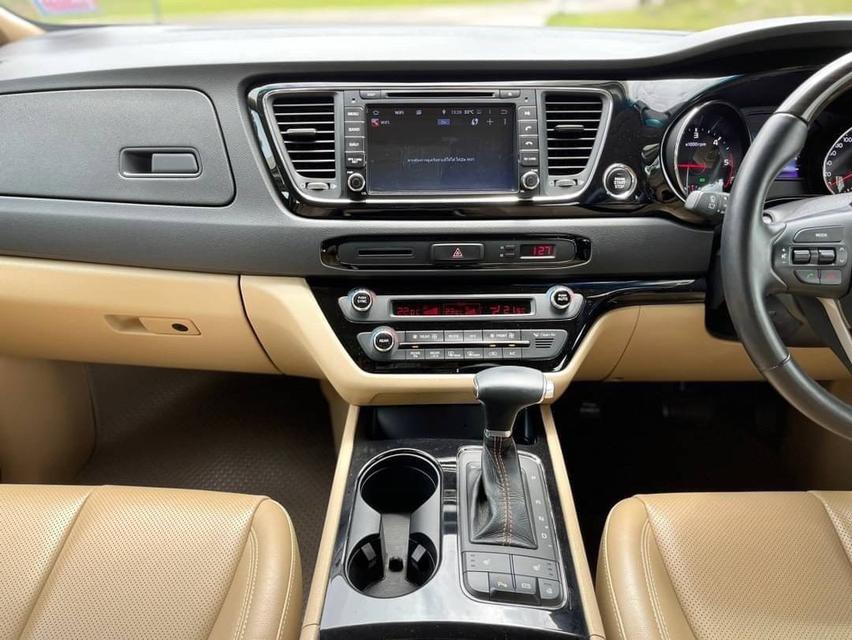 KIA GRAND CARNIVAL EX CRDI 2017 จด18 สีดำ ภายในสีเบจ รถมือเดียวตั้งแต่ป้ายแดง 13