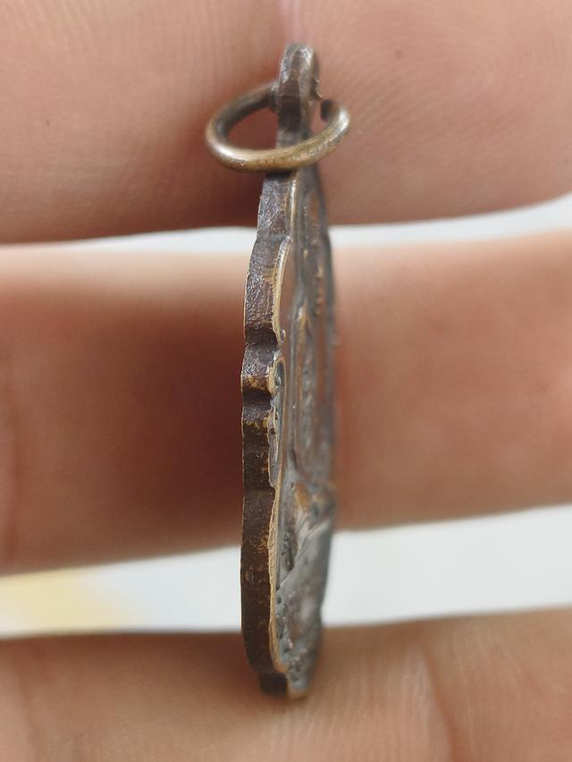 เหรียญหลวงพ่อสงฆ์ ปีพ.ศ.2520 รูปย่อยที่ 3