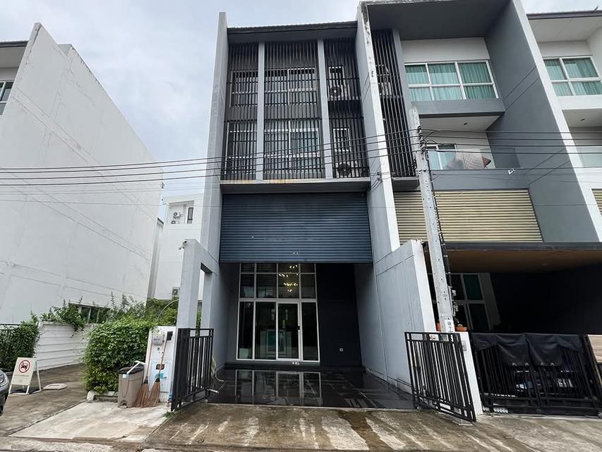 ทาวน์โฮม 3.5 ชั้น หมู่บ้านธารา ราชพฤกษ์-ปิ่นเกล้า 1
