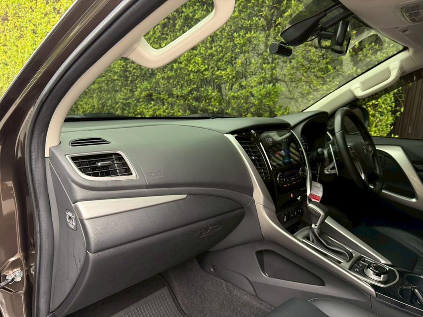 Mitsubishi Pajero 2.4GT 4wd ปี17 15