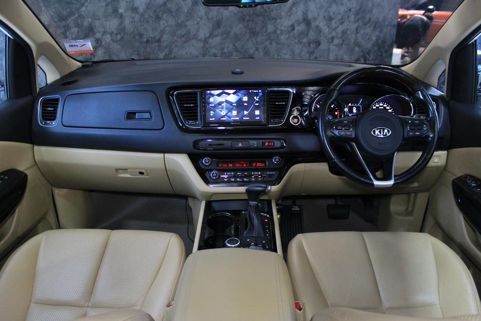รหัสรถ JRS3235 📌 KIA Grand Carnival 2017 EX (G3)  13