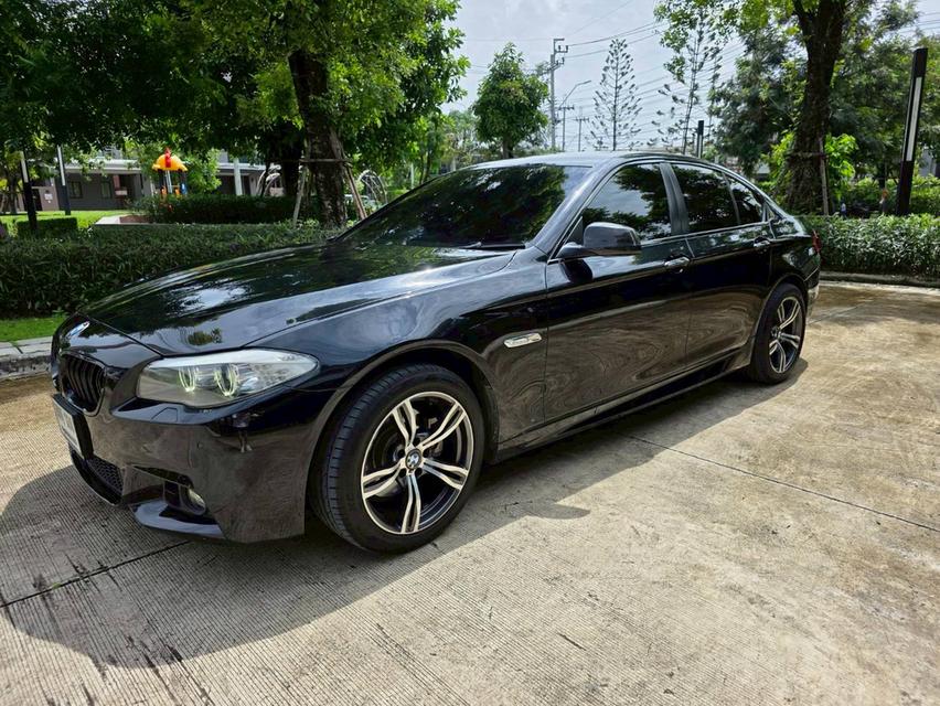 BMW 528i