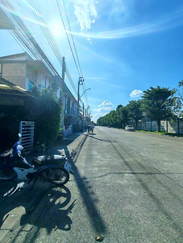 บ้านทาวน์โฮม​ กัสโต้​รามคำำ​แห​ง 3