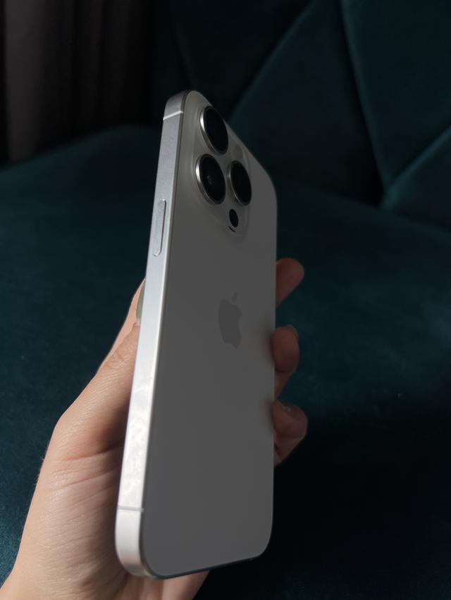 iPhone 15 Pro (White Titaninm) 128GB รูปย่อยที่ 2