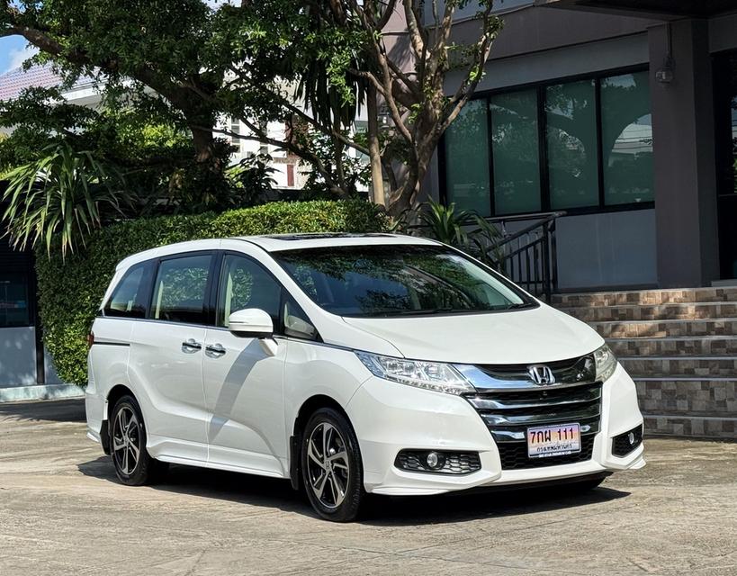 2016 HONDA ODYSSEY 2.4 EL รถมือเดียวออกป้ายแดง รถวิ่งน้อยเพียง 110,000 กม เข้าศูนย์ตามระยะ รถไม่เคยมีอุบัติเหตุครับ