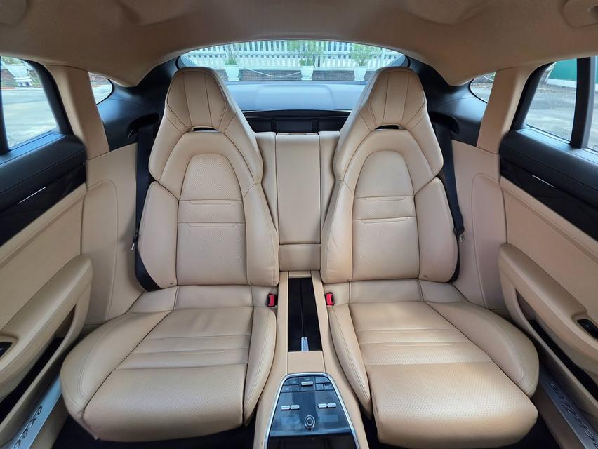 Porsche Panamera 4 E-Hybrid ปี 2019 สีดำ รถมือเดียวออกศูนย์ AAS รูปที่ 14