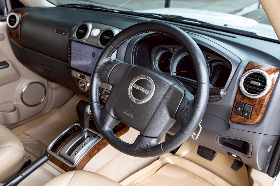 Isuzu MU-7 3.0Primo ปี09 14