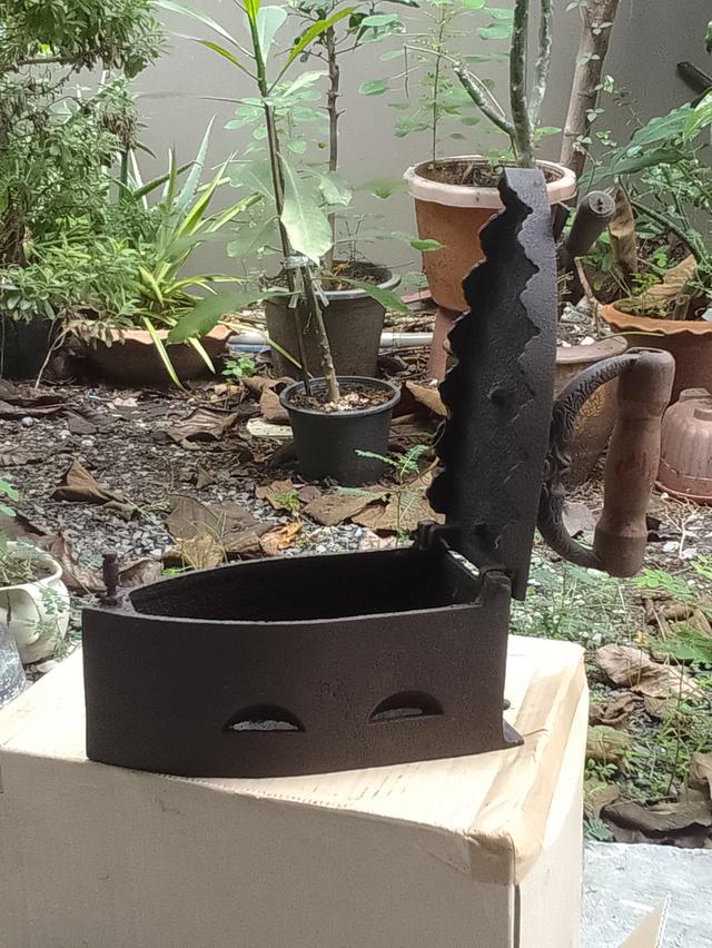 เตารีดโบราณ ขายด่วน เป็นของสะสมตกแต่งร้านบ้าน รูปที่ 3