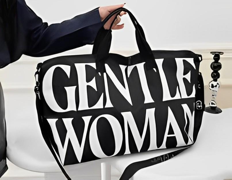กระเป๋าผ้า Gentlewoman สีดำ