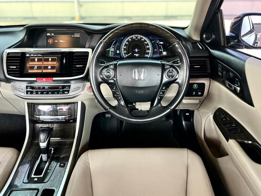 HONDA ACCORD, 2.0 HYBRID ปี 2015 จด 2017 รถมือป้ายแดงเข้าศูนย์ทุกระยะ (ป้ายเจ้าของขอคืน) 4