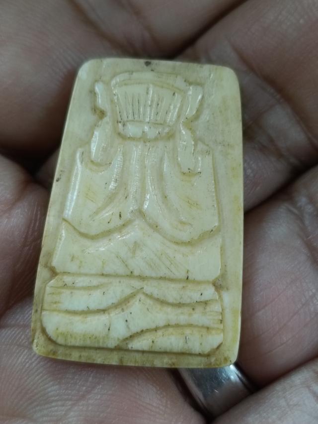 พระปิดตาแกะจากงาช้าง 4