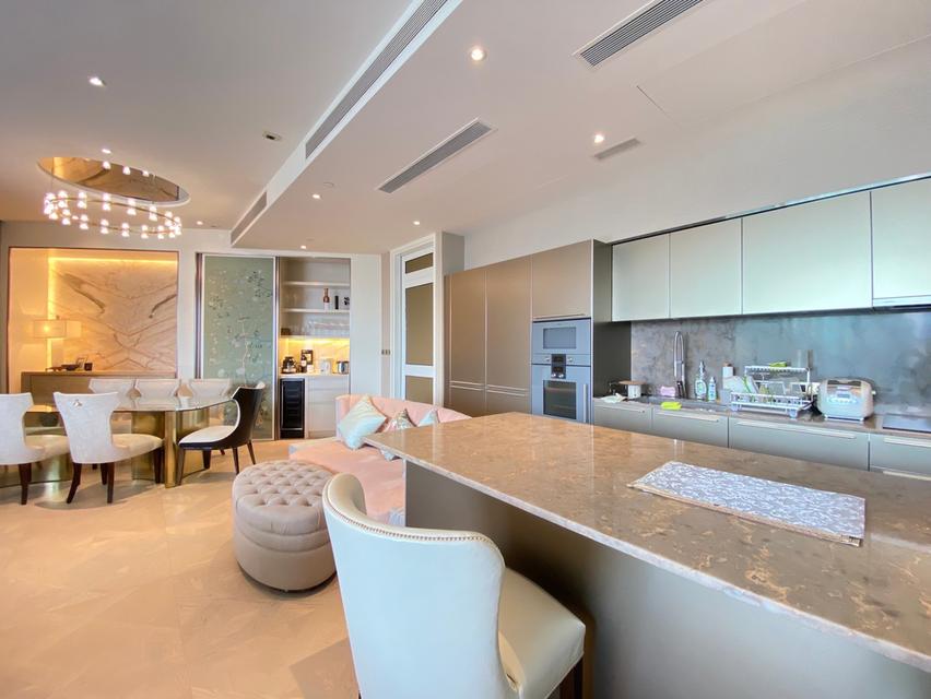 The residence at Mandarin - Luxurious 3 bedroom condominium for sale in Bangkok near iconsiam department store 3