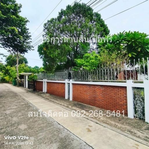 ขายด่วน ๆ ที่ดินพร้อมบ้านเดี่ยว 2 ชั้น 209 วา ทำเลดี ซอยรัชดานิเวศน์ 22 ห้วยขวาง 3