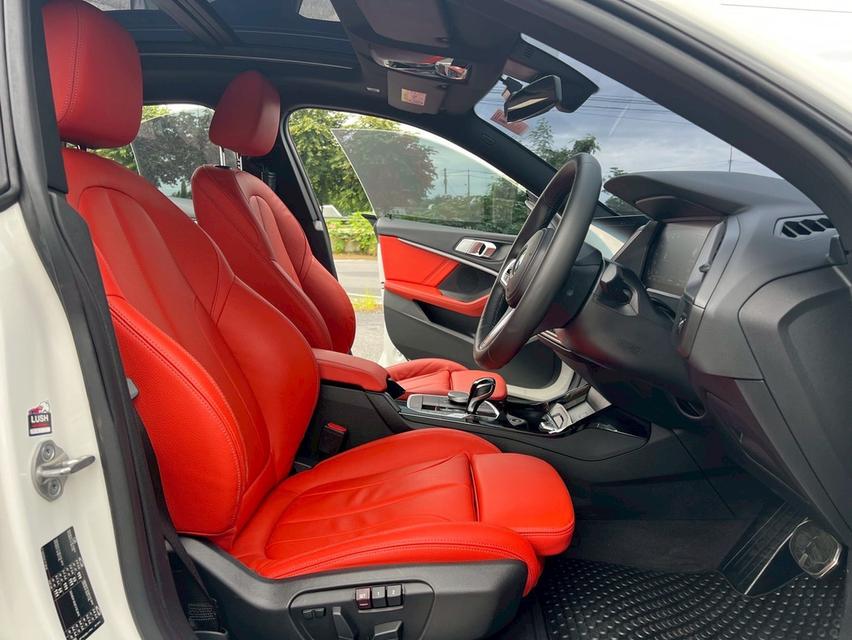 BMW 220i Grand Coupe M Sport ปี 2021 จด 2022  16