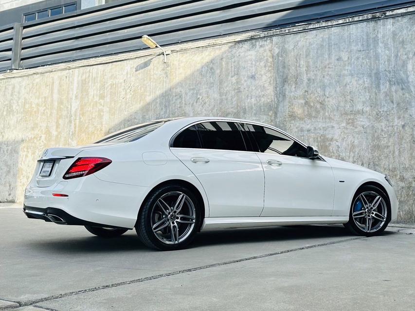 2017 BENZ E350e 2.0 AMG DYNAMIC โฉม W213 2