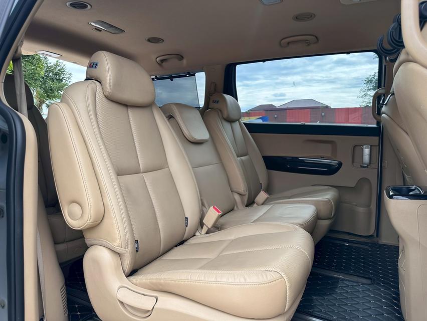 รหัสรถ PEAT9248 KIA GRAND CANIVAL 2.2EX ปี 2015  10