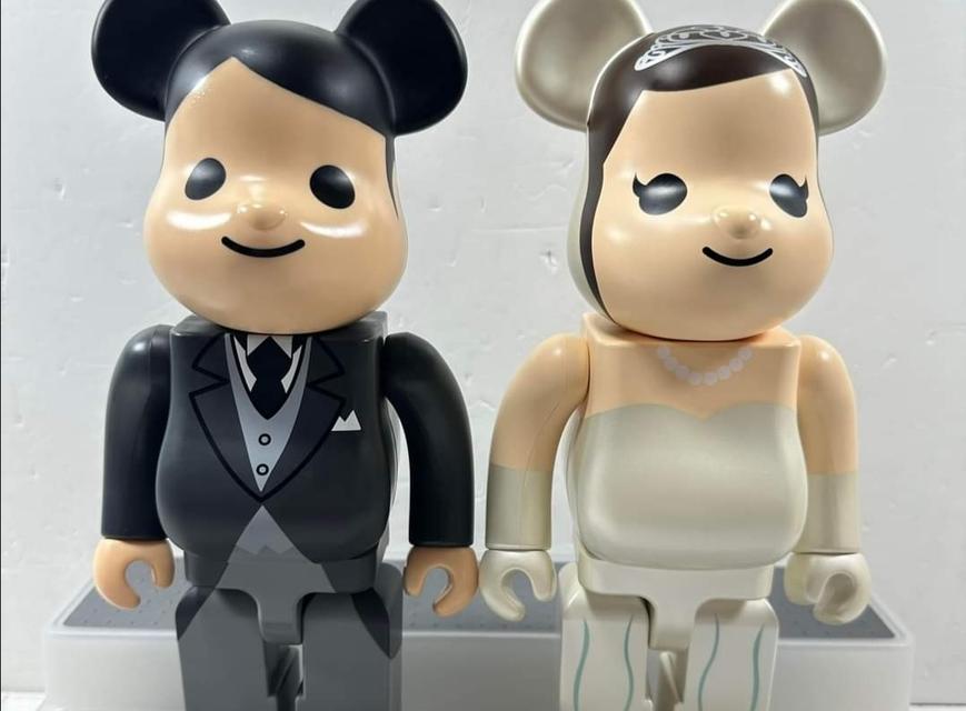 Bearbrick Greeting Marriage 400% 2013  1