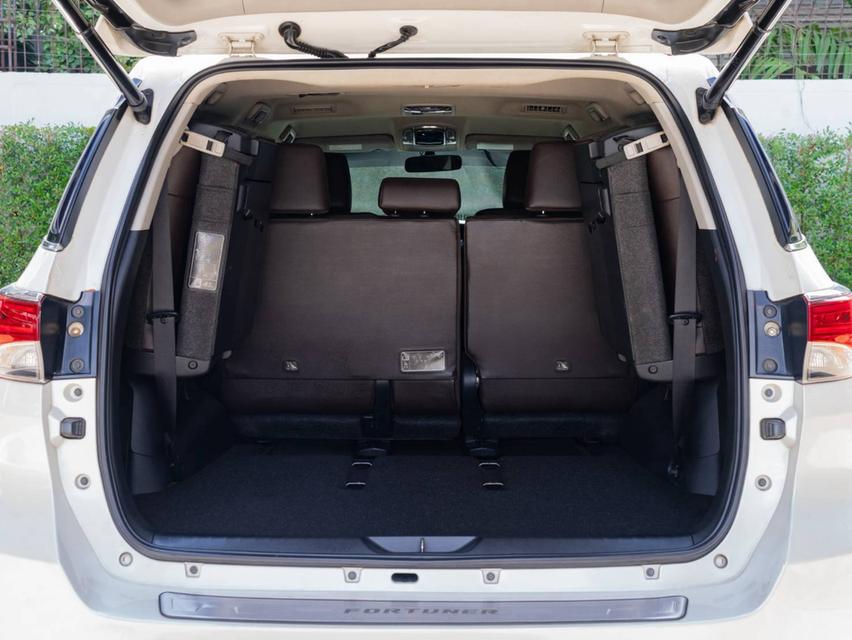 TOYOTA FORTUNER 2.8V 2WD ปีจด 2016 รูปที่ 6
