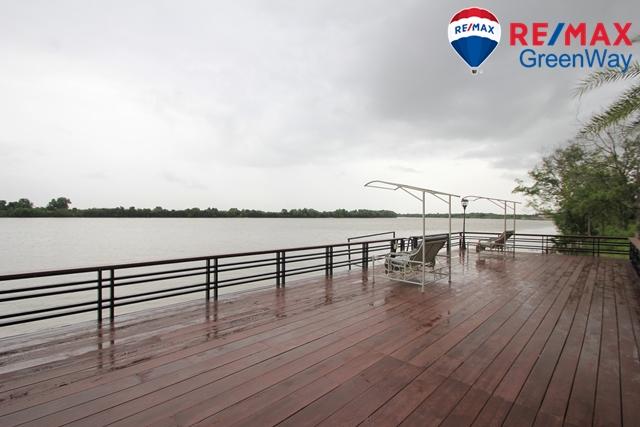 ที่ดินสนามกอล์ฟบางปะกงริเวอร์ไซด์ 1-2-01 ไร่ หันหน้าออกแม่น้ำบางปะกง ใกล้กรุงเทพ มอเตอร์เวย์ กรุงเทพ ชลบุรี สายใหม่ 8,800บาท/วา 10