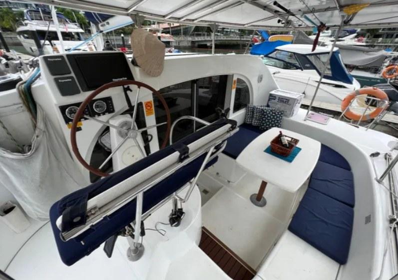 CATAMARAN LAGOON 38 FEET- 4 CABINS 2