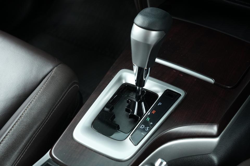 2019 TOYOTA FORTUNER 2.4 V 2WD SUV สีดำ เลขไมล์ 120847 กม. 8