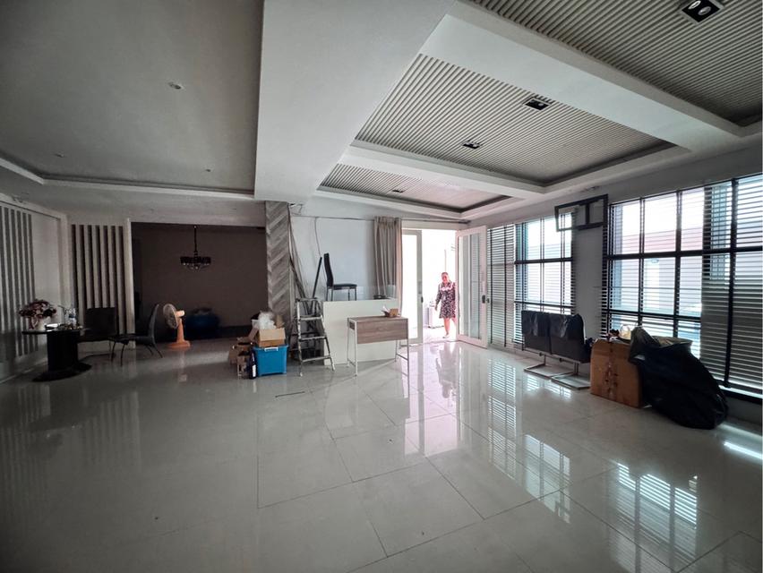 ให้เช่าพื้นที่สำนักงานสุขุมวิท 55 ใกล้สตาร์บัคทองหล่อ (1,200/ตร.ม.) 1728 5