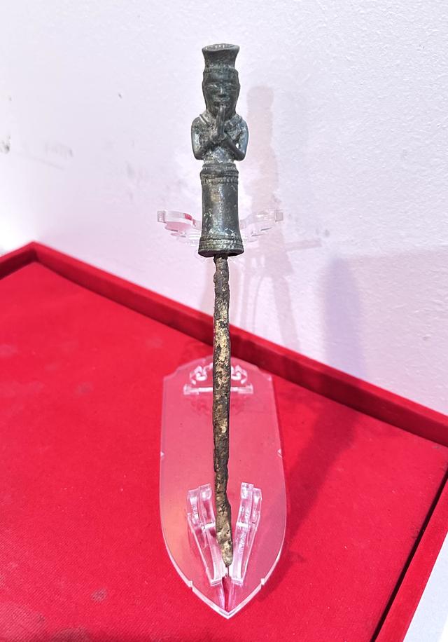 มีดขอม มีดหมอ มีดประจำตัว ของโบราณยุคขอม รูปย่อยที่ 4