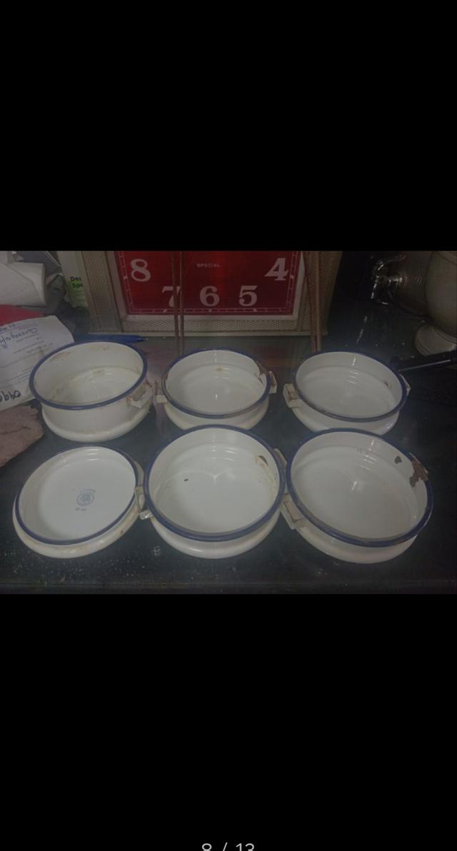 ปิ่นโตเหล็กเคลือบอีนาเมล Vintage ตรา Kockums Sweden หรือตรามงกุฎสวีเดน อายุประมาณ60-90 ปี หูหิ้วเป็นไม้ รูปที่ 8