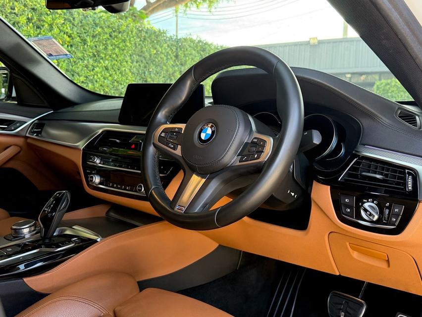 2019 BMW 520D MSPORT รถมือเดียวออกป้ายแดง รถวิ่งน้อย เข้าศูนย์ตรงระยะ รถไม่มีอุบัติเหตุครับ รูปที่ 10