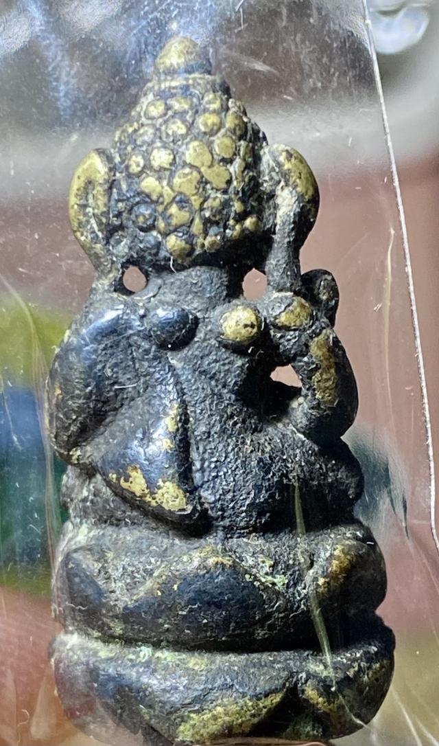 พระกริ่งเขมร ยุคต้น เนื้อสัมฤทธิแก่ทอง รูปที่ 2