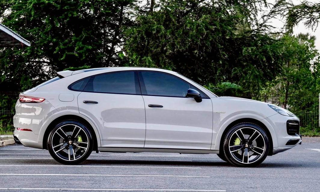 Cayenne E-Hybrid Coupe Sport Package 9