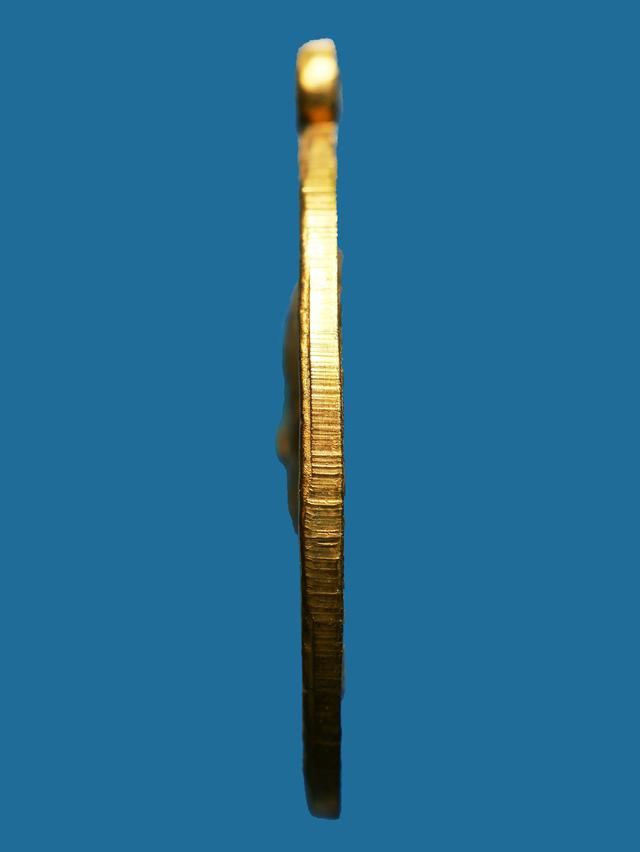 เหรียญถวายภัตตาหาร หลวงพ่อสด วัดปากน้ำ เนื้อทองแดงกะหลั่ยทอง ปี 2501 5